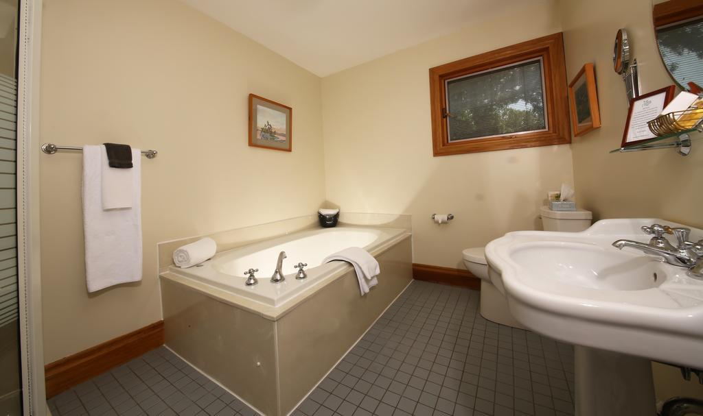 פורט סטנלי Kettle Creek Inn מראה חיצוני תמונה